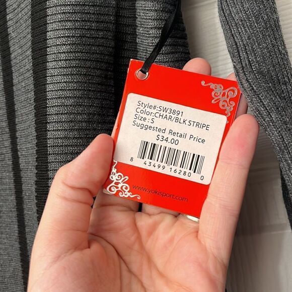 Women's Small Yoki Sweater - Picture 3 of 3